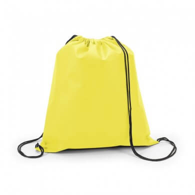 mochila-saco-de-tnt-amarelo-personalizada